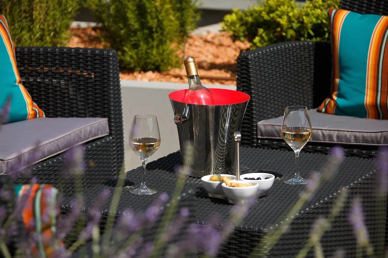 Jardins De Mademoiselle Hotel & Spa Parijs